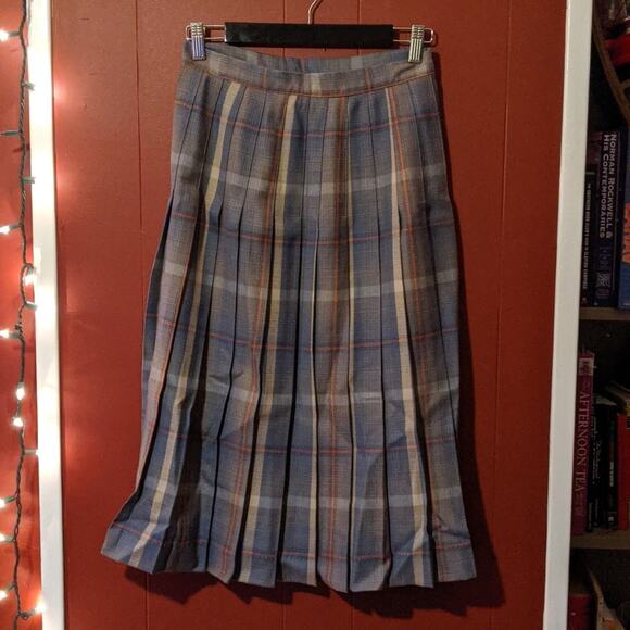 Vintage Tartan Pleated Skirt - Picture 1 of 3